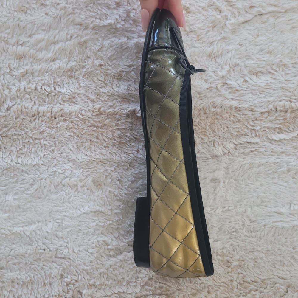Chanel Black and Gold Women's Ballet Flats - Picture 5 of 9